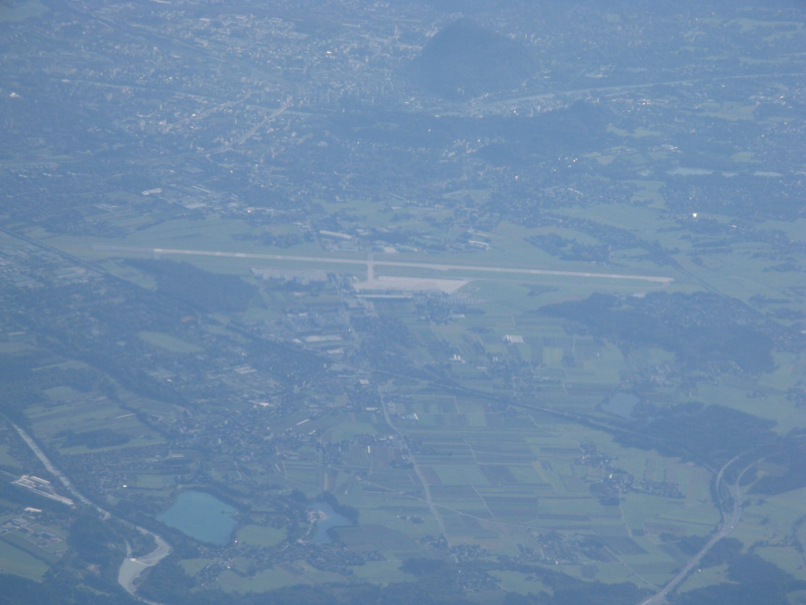 Im Flugzeug - Flughafen Salzburg